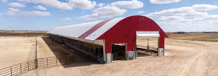 cards-2-cattle-and-livestock-1240x434-integrity-premium-eaves